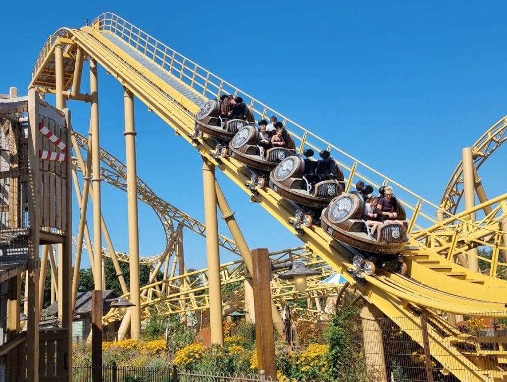 Paultons theme park review, hampshire, new forest, frugal mum