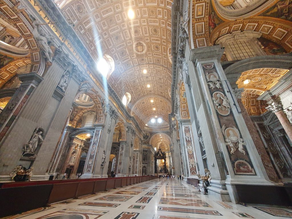 st peters square basilica, rome, italy, vatican city, inside, frugal mum guide photo, free entry, rome in a day, budget review