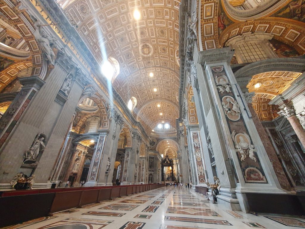 st peters square basilica, rome, italy, vatican city, inside, frugal mum guide photo, rome in a day on a budget with kids