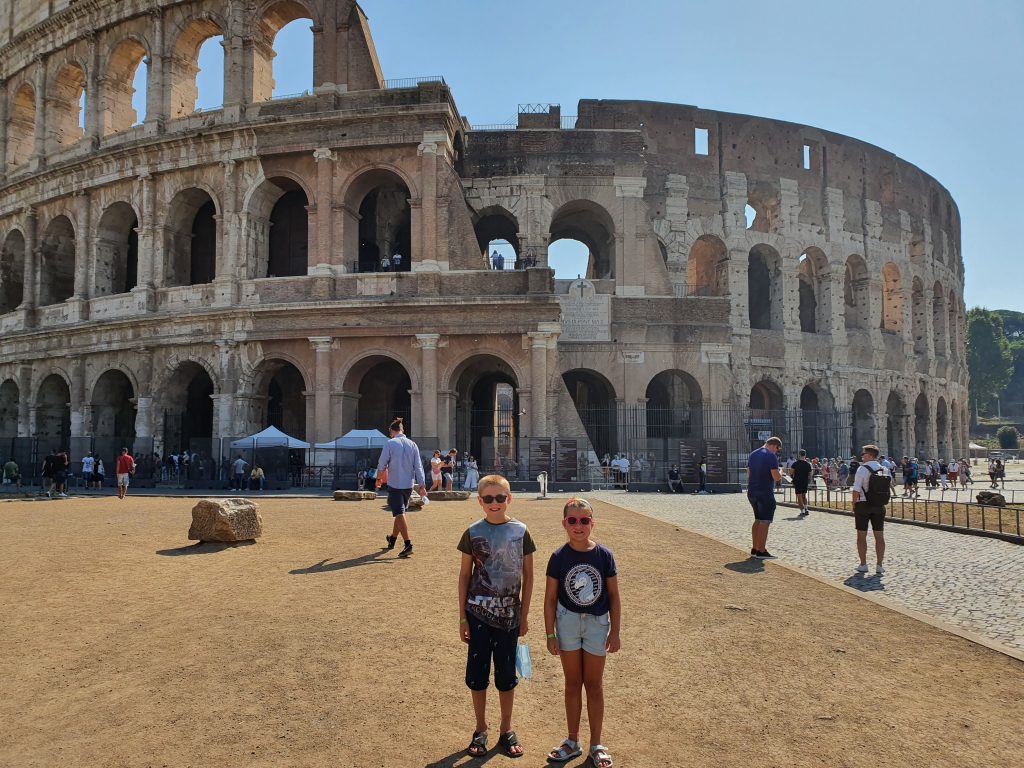 colosseum, italy, frugal mum children photo, review, rome in a day, budget with kids