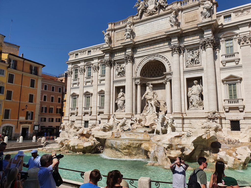 trevi fountain rome, italy, frugal mum review, rome in a day, photo, eurocamp holiday, camping village fabulous