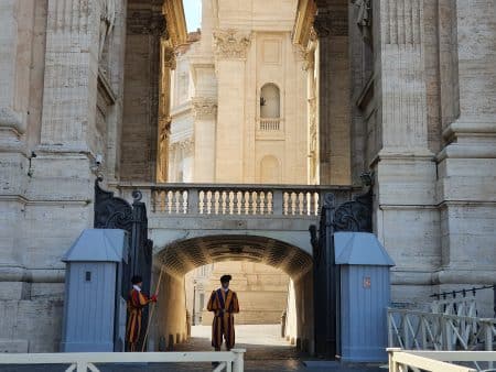 st peters square basilica, rome, italy, vatican city, guard outside, frugal mum guide photo, free entry, rome in a day, budget review