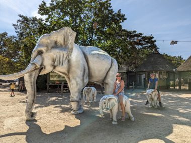 The Netherlands, Beekse Bergen Safari Zoo, frugal mum children