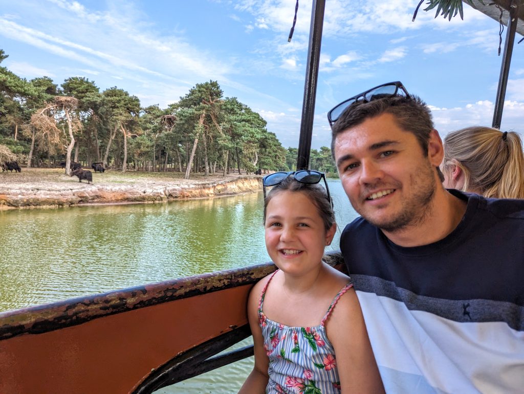 Beekse Bergen Safari Zoo, the Netherlands, boat safari with frugal mum child husband, review, photo, eurocamp holiday