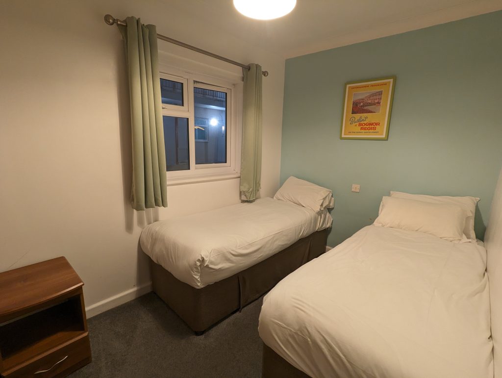 butlins bognor regis, accommodation photos, new style silver apartments, review, oyster bay, frugal mum, bedroom, photo