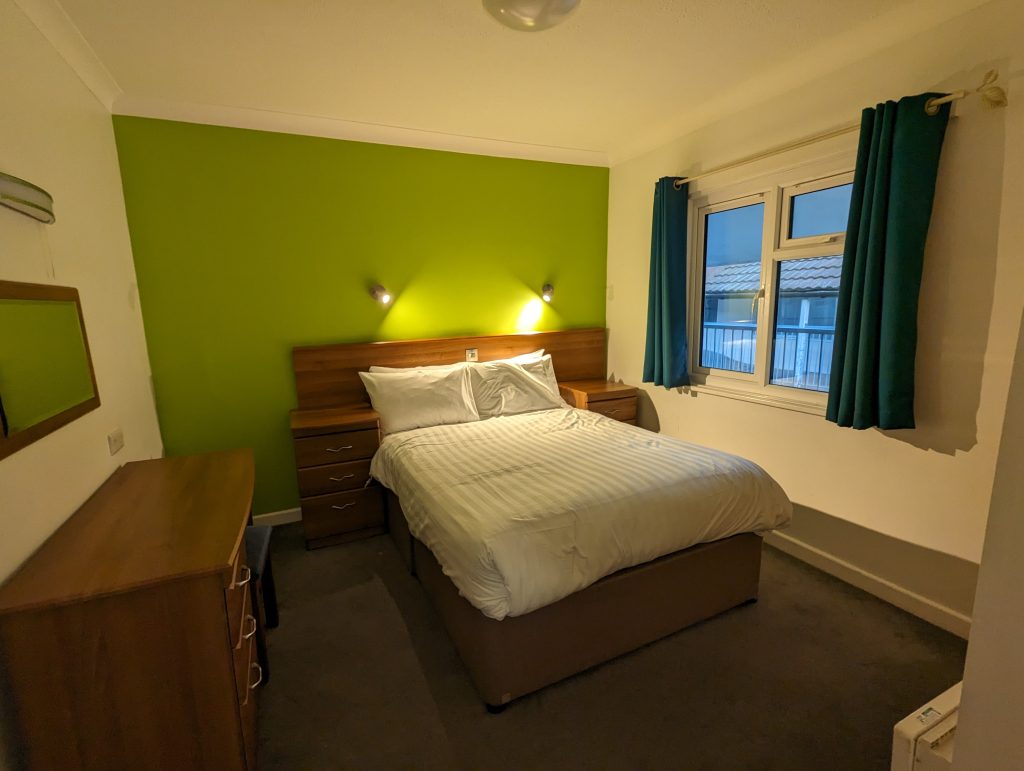 butlins bognor regis, accommodation photos, silver comfort apartments, review, oyster bay, frugal mum, bedroom, photo