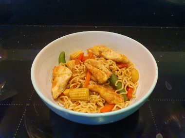 crispy chilli chicken noodles recipe, frugal mum image