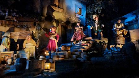 disneyland paris guide, review, frugal mum family photo, inside pirates of the Caribbean ride 