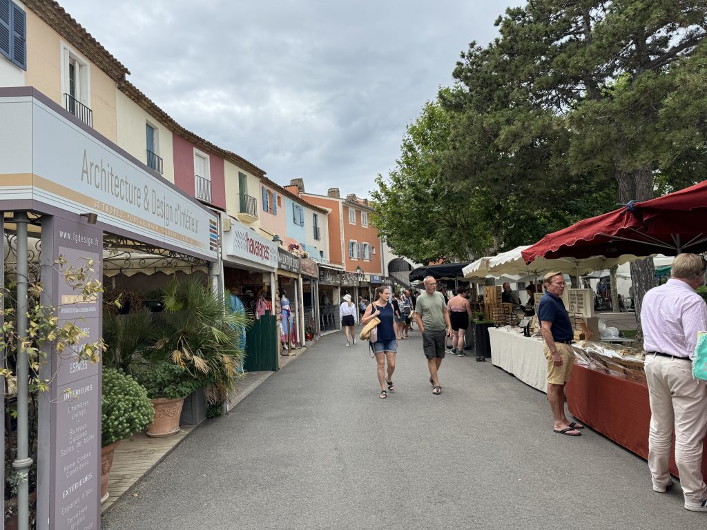 Port Grimaud, South of France, frugal mum photo grimaud little venice