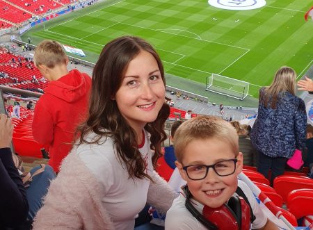 Three Lions, frugal mum child, england, wembley, football match photo, how to get cheap family junior tickets