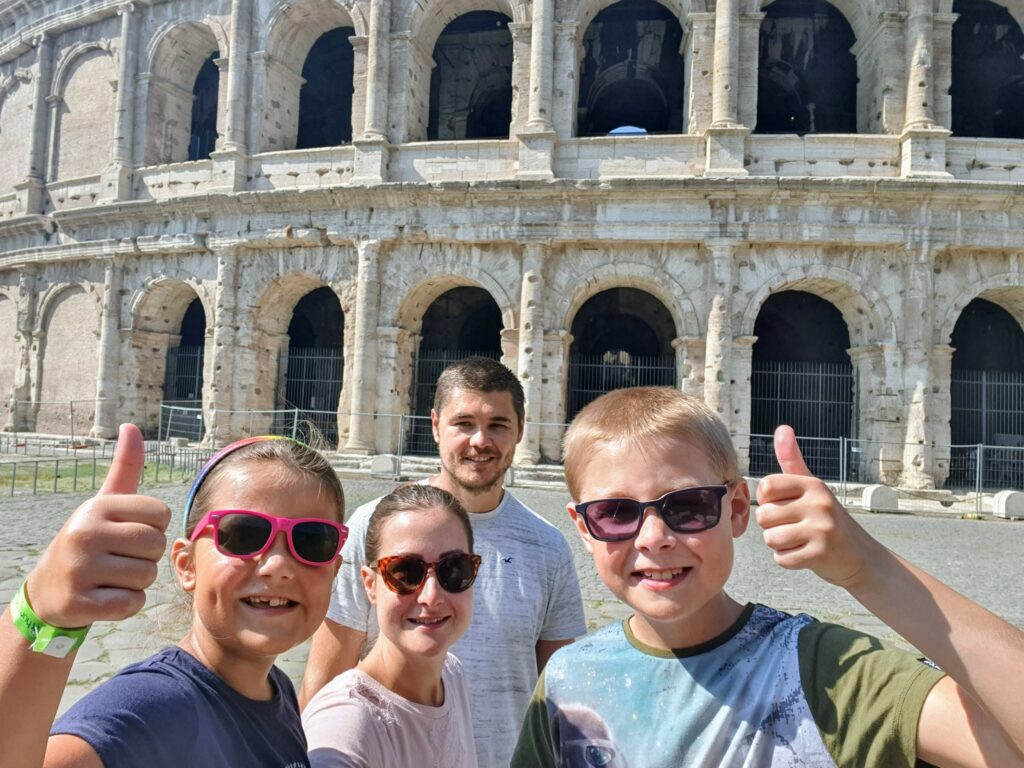 colosseum, italy, frugal mum family photo, review, rome in a day, budget with kids, view of outside