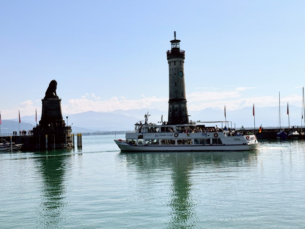 Germany with Kids, The best things to do in Lindau, Bavaria, frugal mum guide, photo of lake constance bondensee harbour