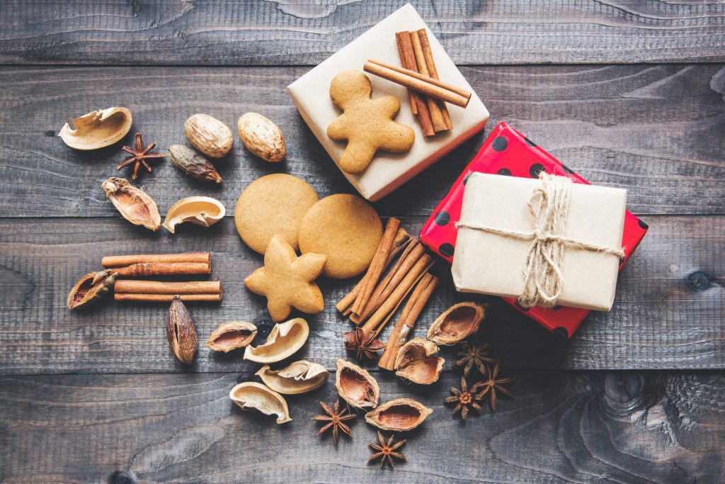 Homemade DIY Christmas hamper ideas on a budget