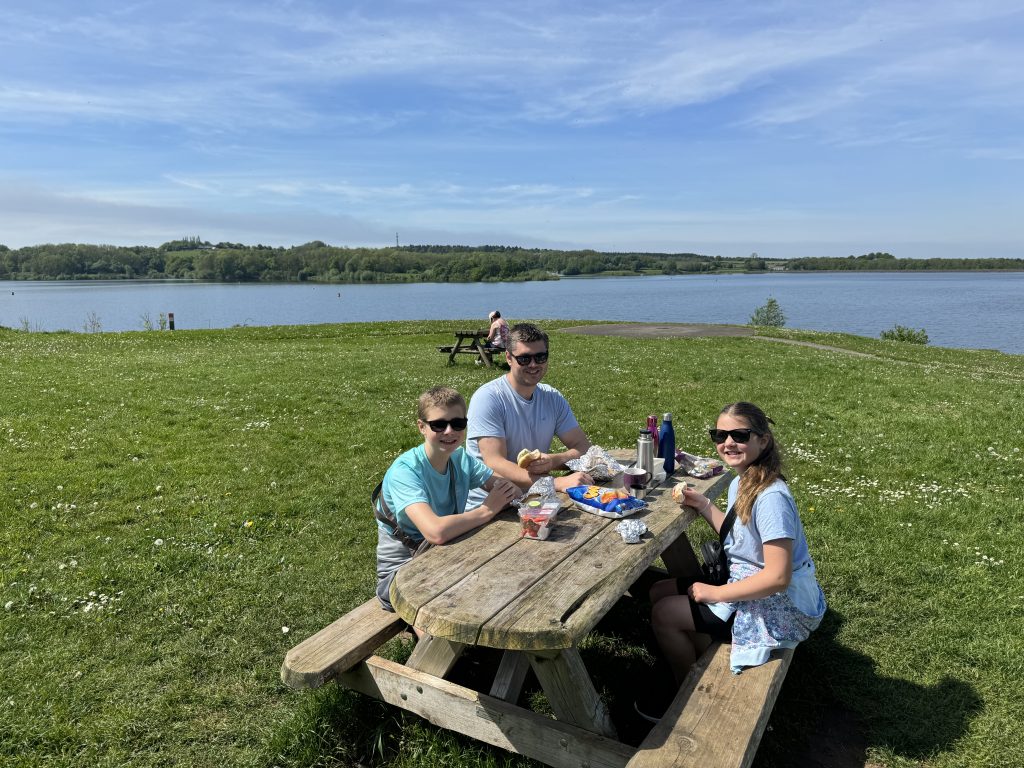 foremark reservoir, derby, bretby, photo, free family day out, frugal mum, picnic uk staycation
