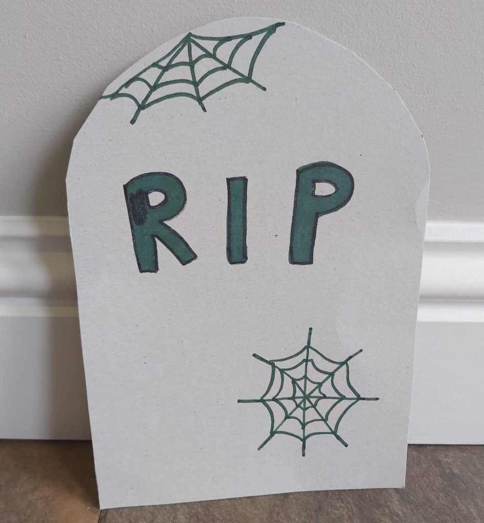 frugal mum, diy halloween craft, RIP cereal box gravestone