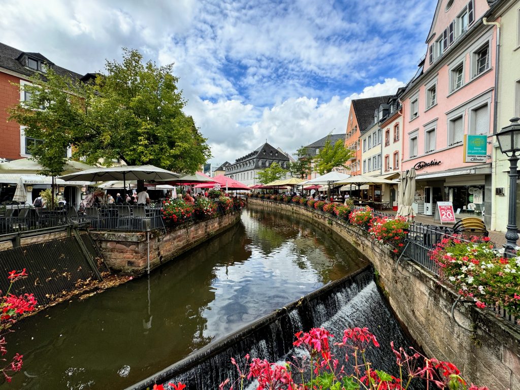 Eurocamp Holiday Review, Landal Warsberg Campsite, Saarburg, Germany, frugal mum photo saarburg square