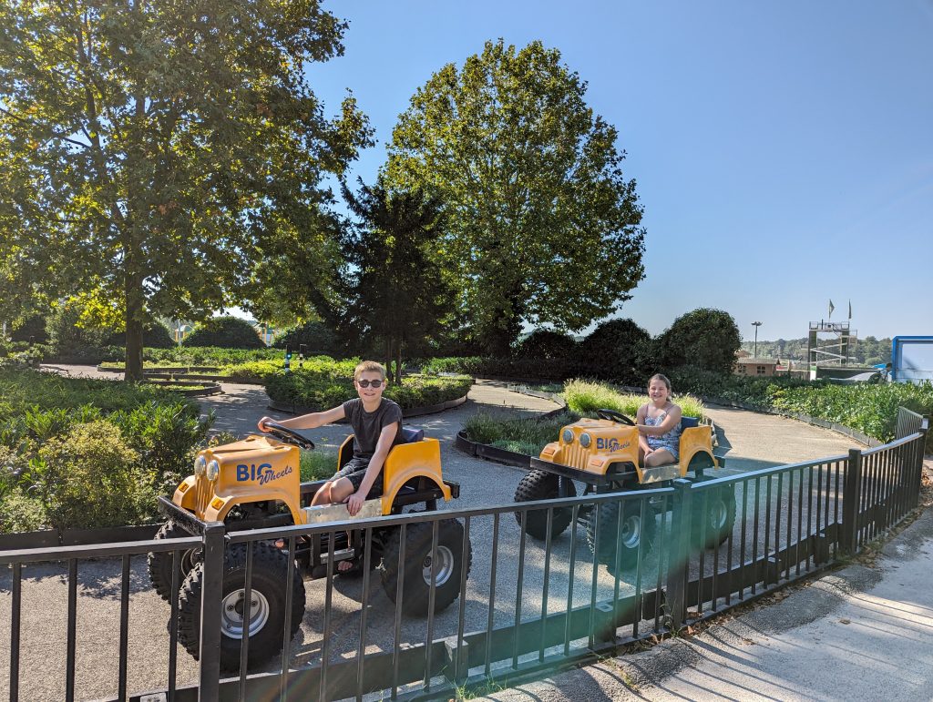 The Netherlands, Speelland Attraction Park, Eurocamp holiday, review photo, Beekse Bergen, ride ons, frugal mum children