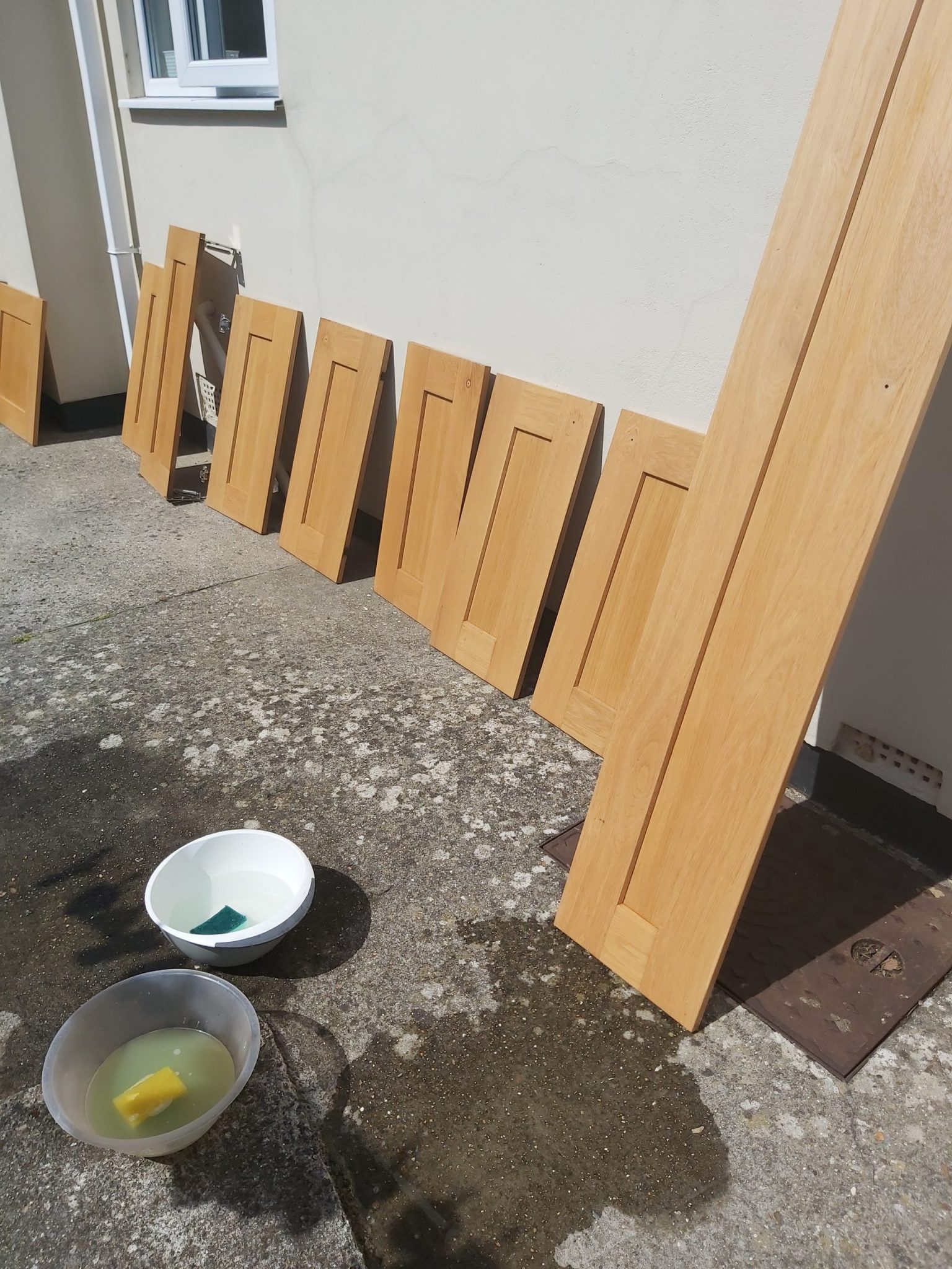 How to paint your kitchen cupboards, frugal mum step by step beginners guide, washing doors