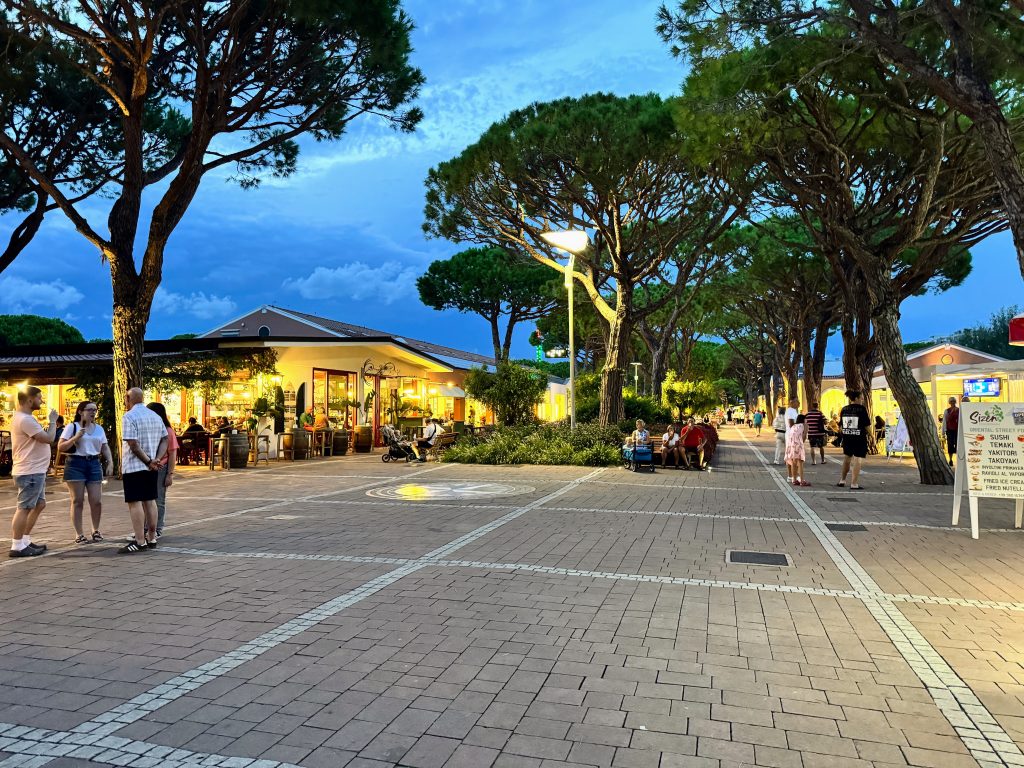 Eurocamp Holiday Review: Union Lido, Venetian Riviera, Italy, frugal mum photo, shops