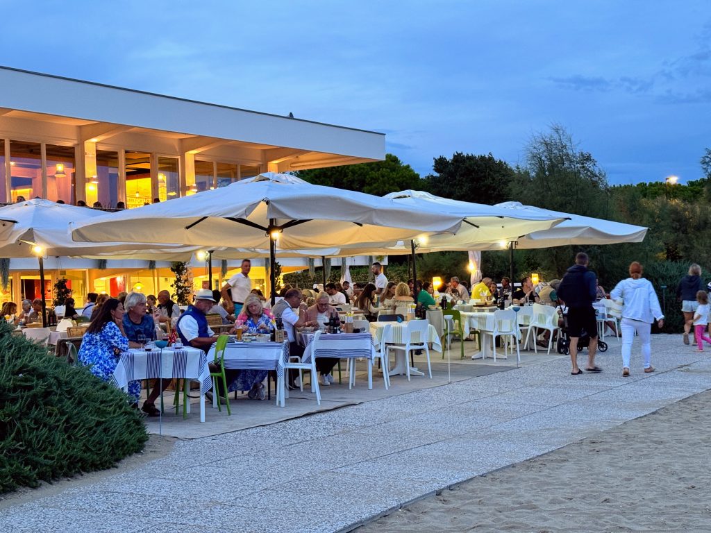 Eurocamp Holiday Review: Union Lido, Venetian Riviera, Italy, frugal mum photo, restaurant