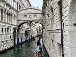 How to spend a day in Venice on a budget with kids, frugal mum guide