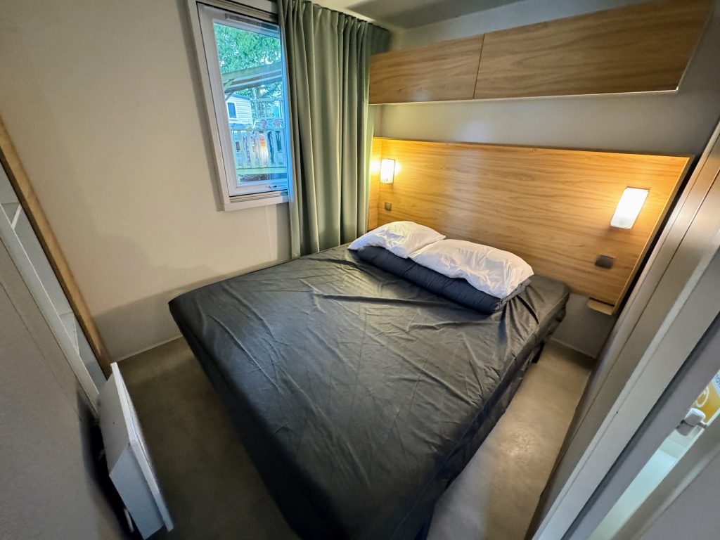 Eurocamp holiday, Azure Lounge Premium, Beekse Bergen Lake Resort, the Netherlands, mobile home, photo, frugal mum review, accommodation